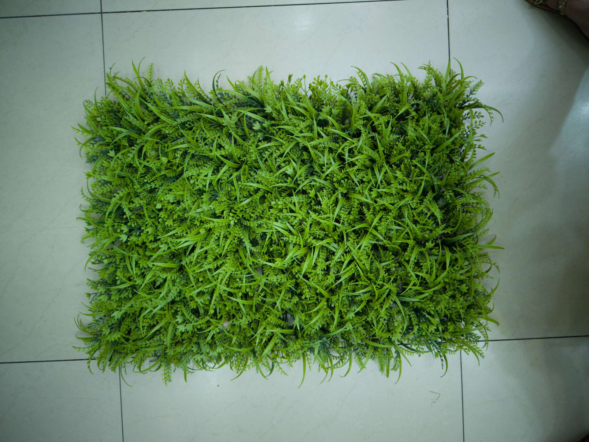 Artificial plant wall, green plant wall, decorative plant wall, flower wall, background wall, interior decoration, balcony, storefront decoration, high-quality artificial grass Application Scenario