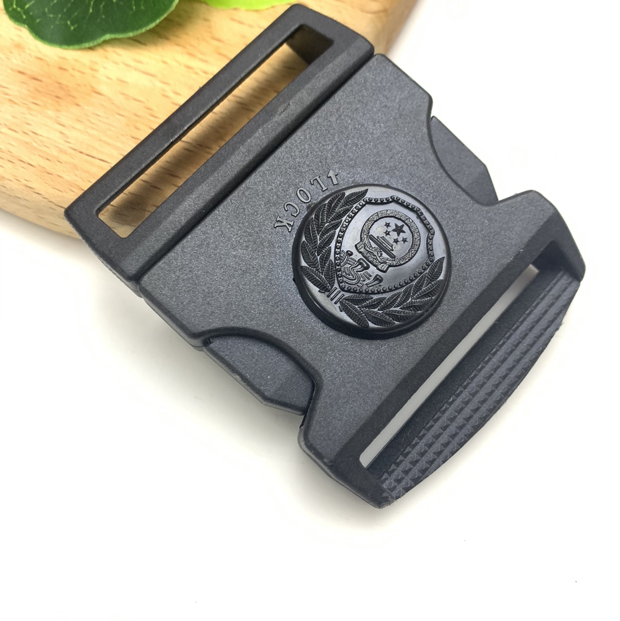 5 cm with LoGO clasp details Picture