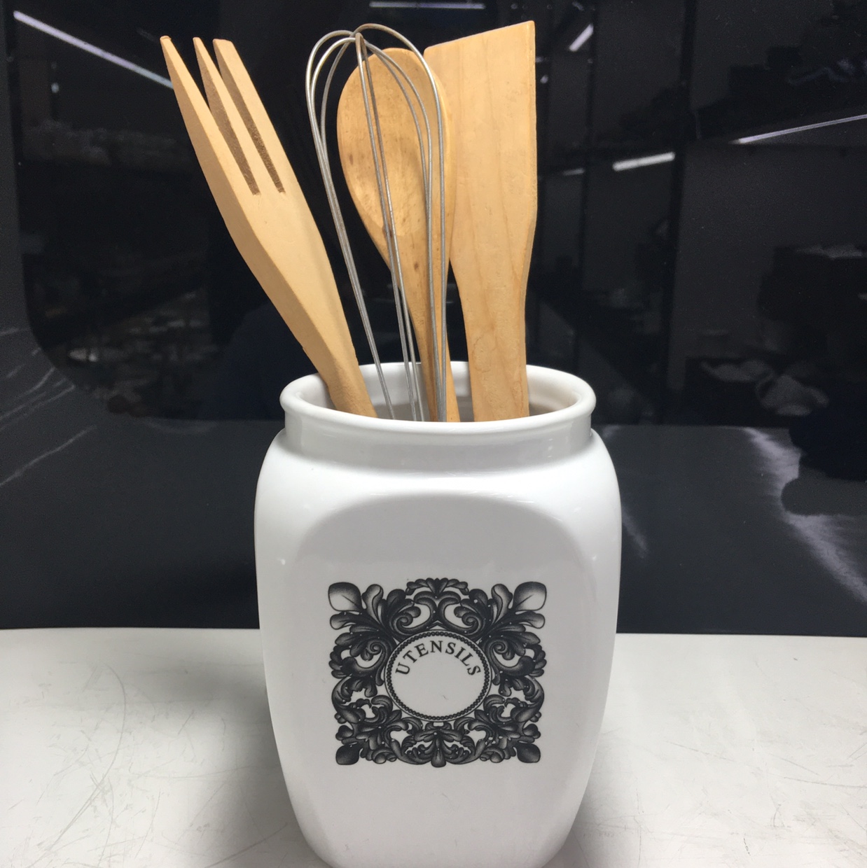 陶瓷花瓶/陶瓷/陶瓷花/工艺品/红陶瓷马产品图