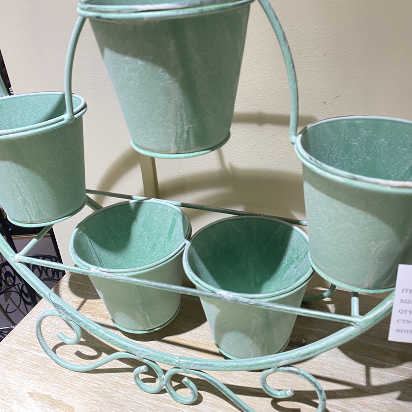 Green flower arrangement bucket Specification image