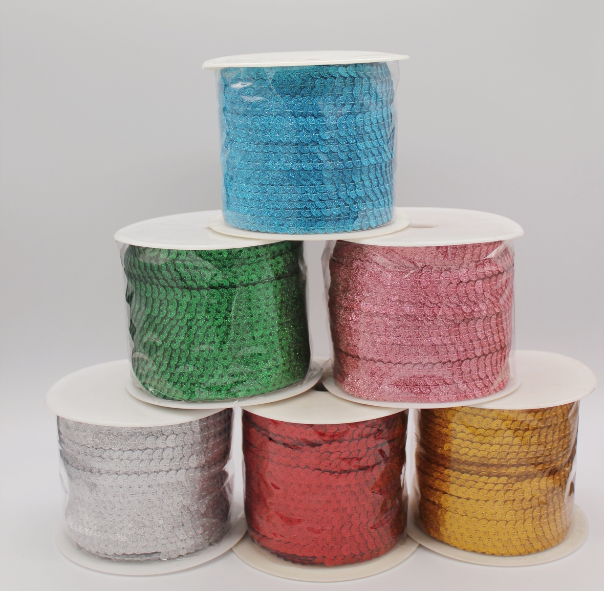 Factory direct selling 6mm green green onion powder PET wire bead chip now sequin belt