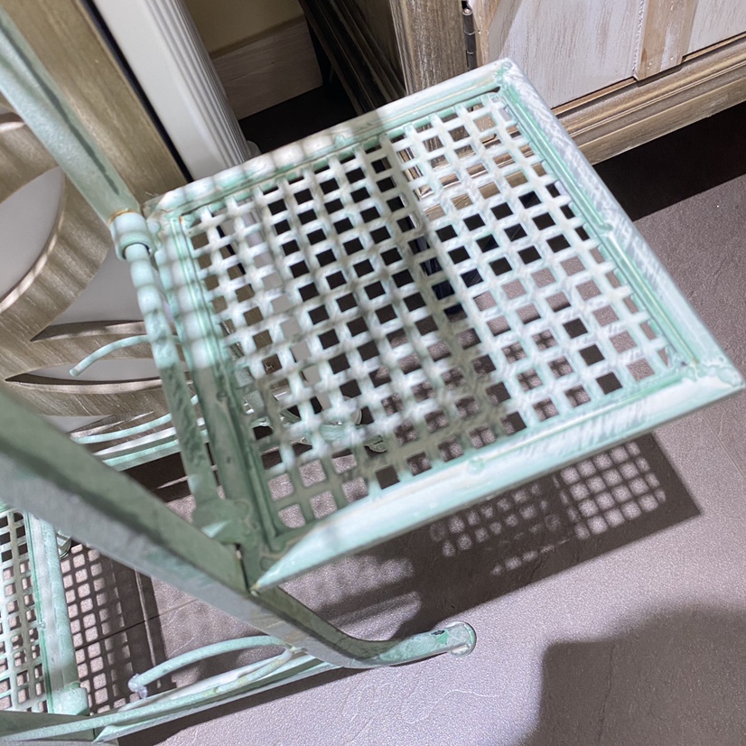 A rural green aged pergola Item Picture