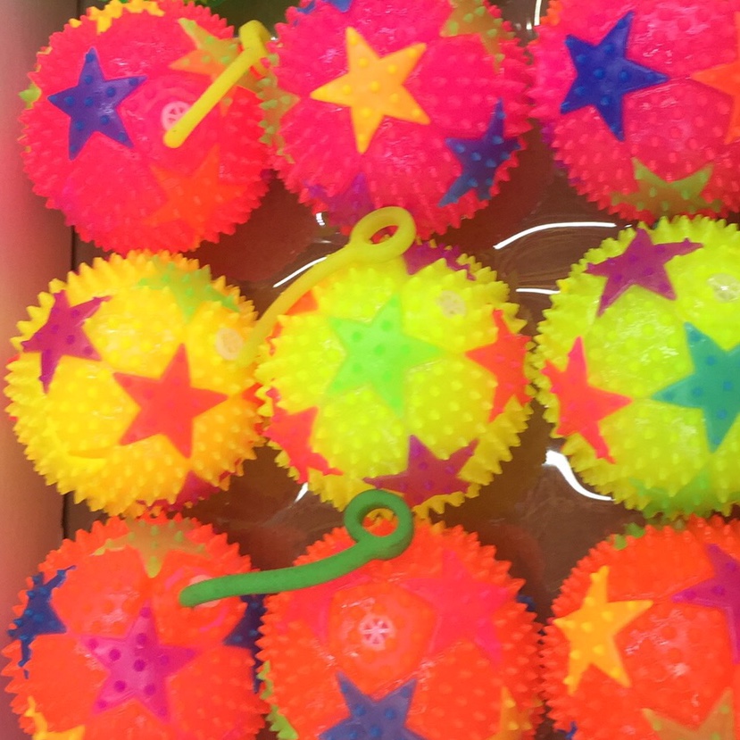 哨子球枫叶月亮卡通哨子球细节图