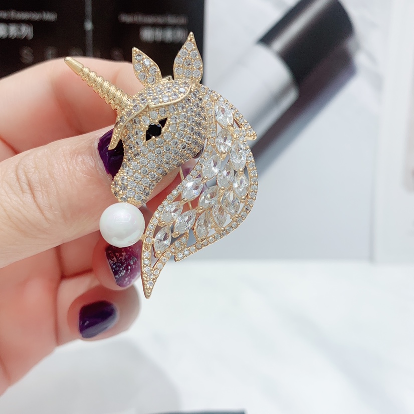 胸针ins潮个性高档日韩欧美奢华胸花女原创领口饰品大衣别针配饰