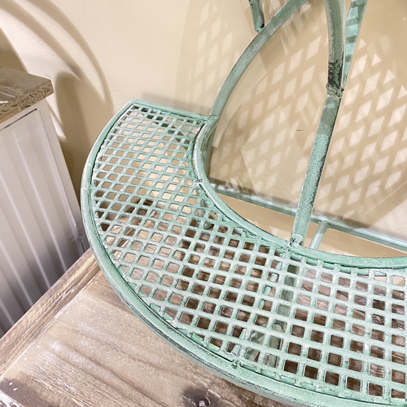 Make the green pergola look old Specification image