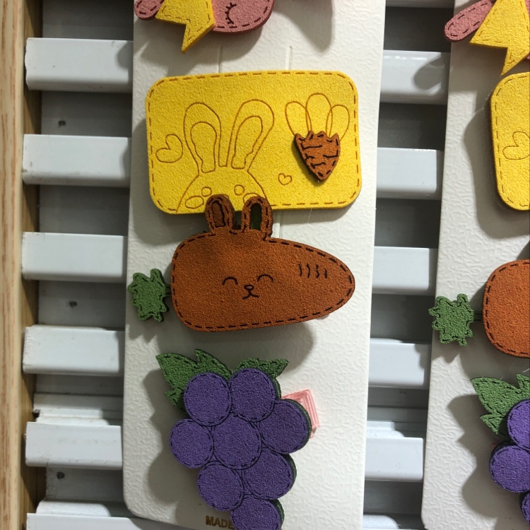 Headdress hairpin thumbnail