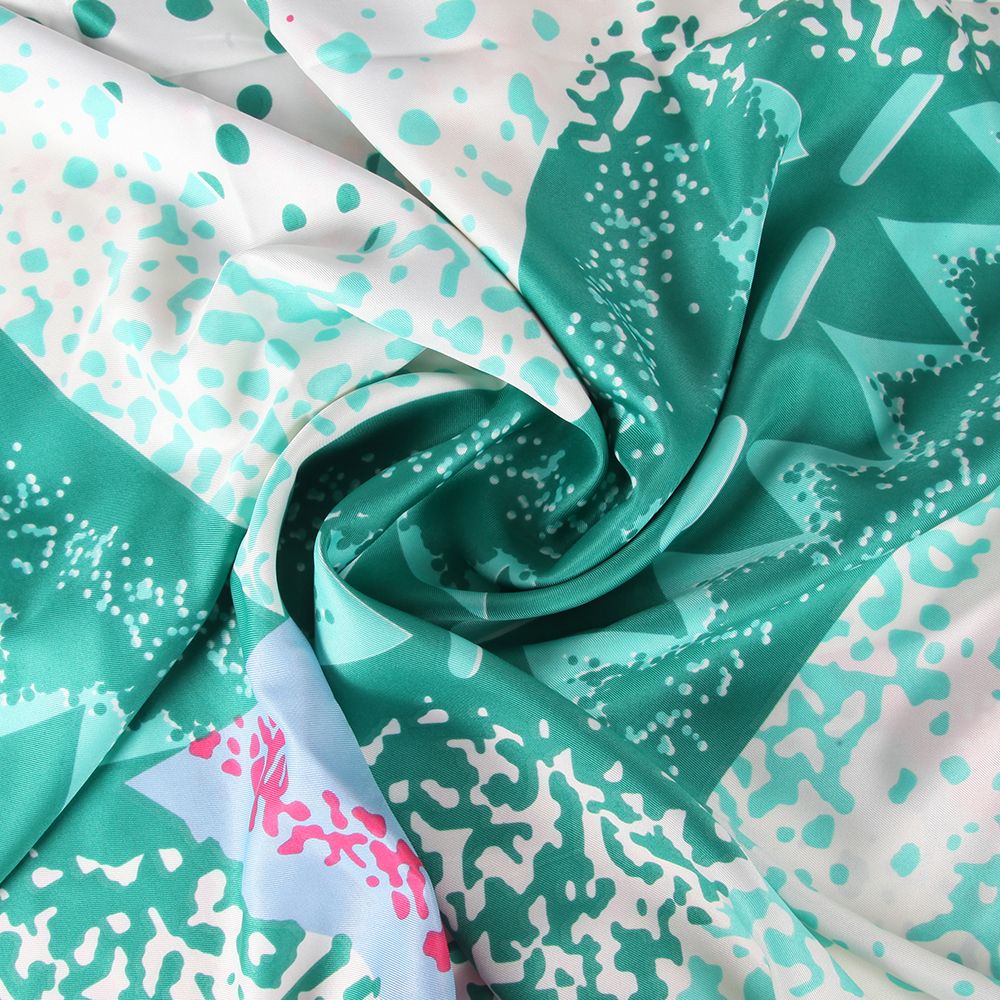 Cross-Border Foreign Trade Source Triangular Geometric Pattern Polyester Women's Scarf Twill Triangle Block Scarf Item Picture