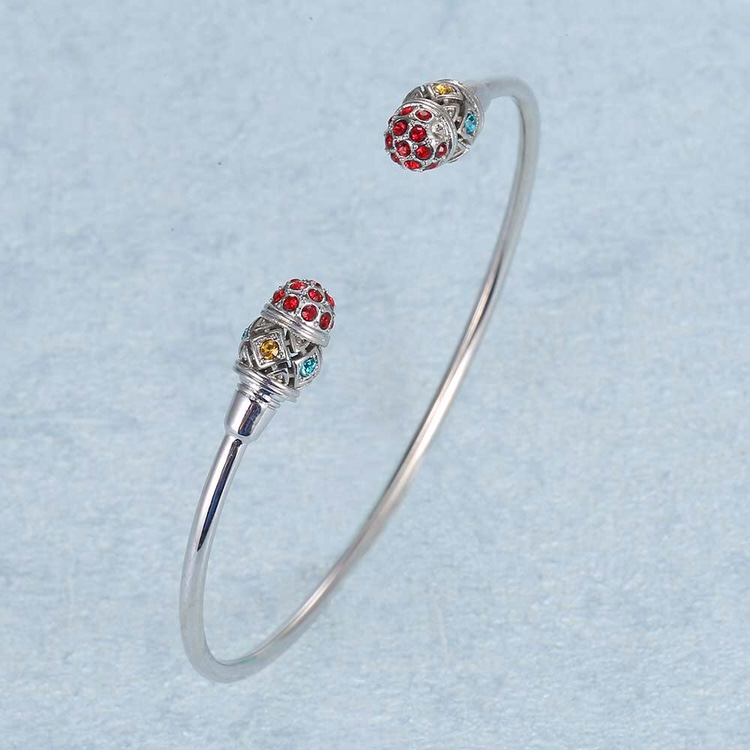 New European and American brand fashion open versatile bracelet
Material: copper details Picture