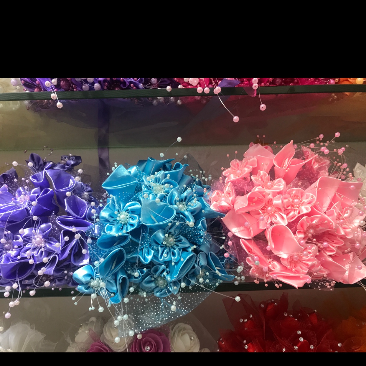 手捧花白底实物图