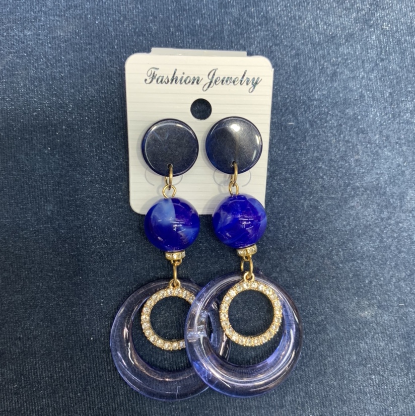 New shiny earrings from Big European and American brands thumbnail