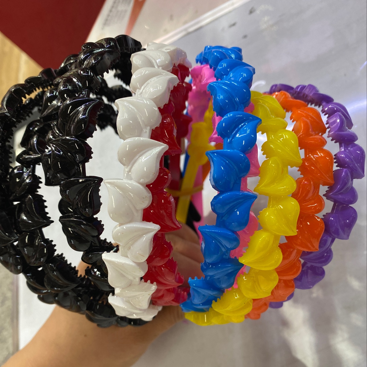 Yiwu International Trade City again to jewelry 3569 stalls net red explosive wholesale headband children's headband children's pressure hair pressure fringe hair accessories leaves children's head buckle thumbnail