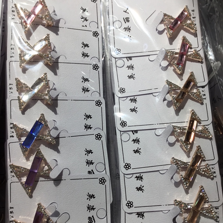 Alloy Korean Rhine-Drill Letter Brooch X