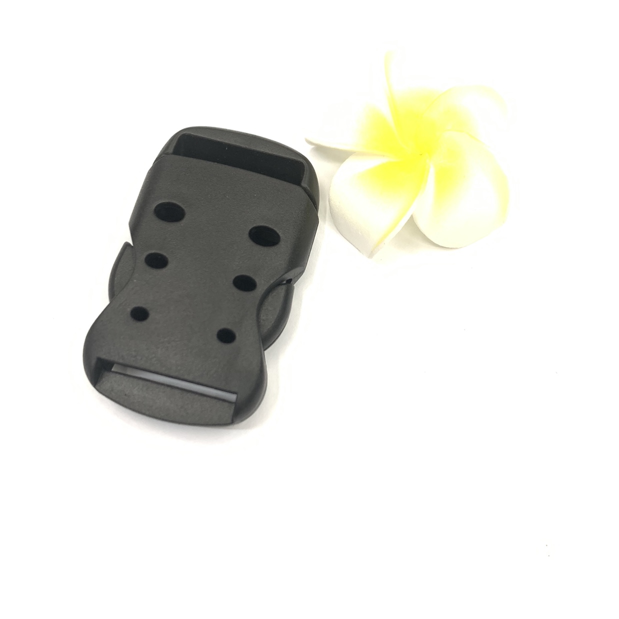 2 cm fat hole buckle details Picture