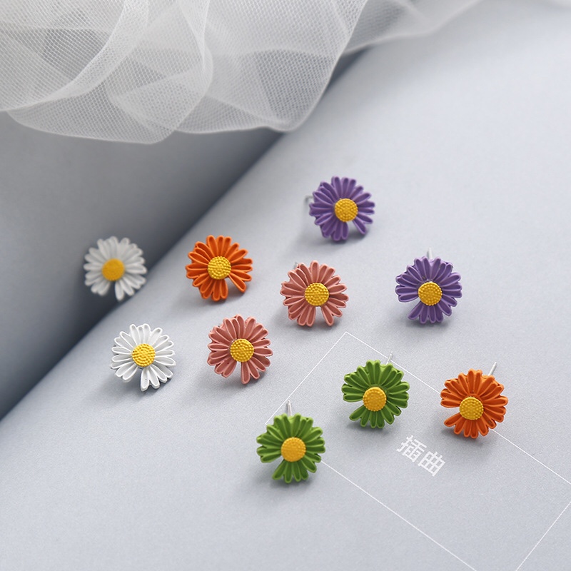 S925 silver needle G-dragon Gd small Daisy flower earrings cute petal earrings female temperament joker earrings
