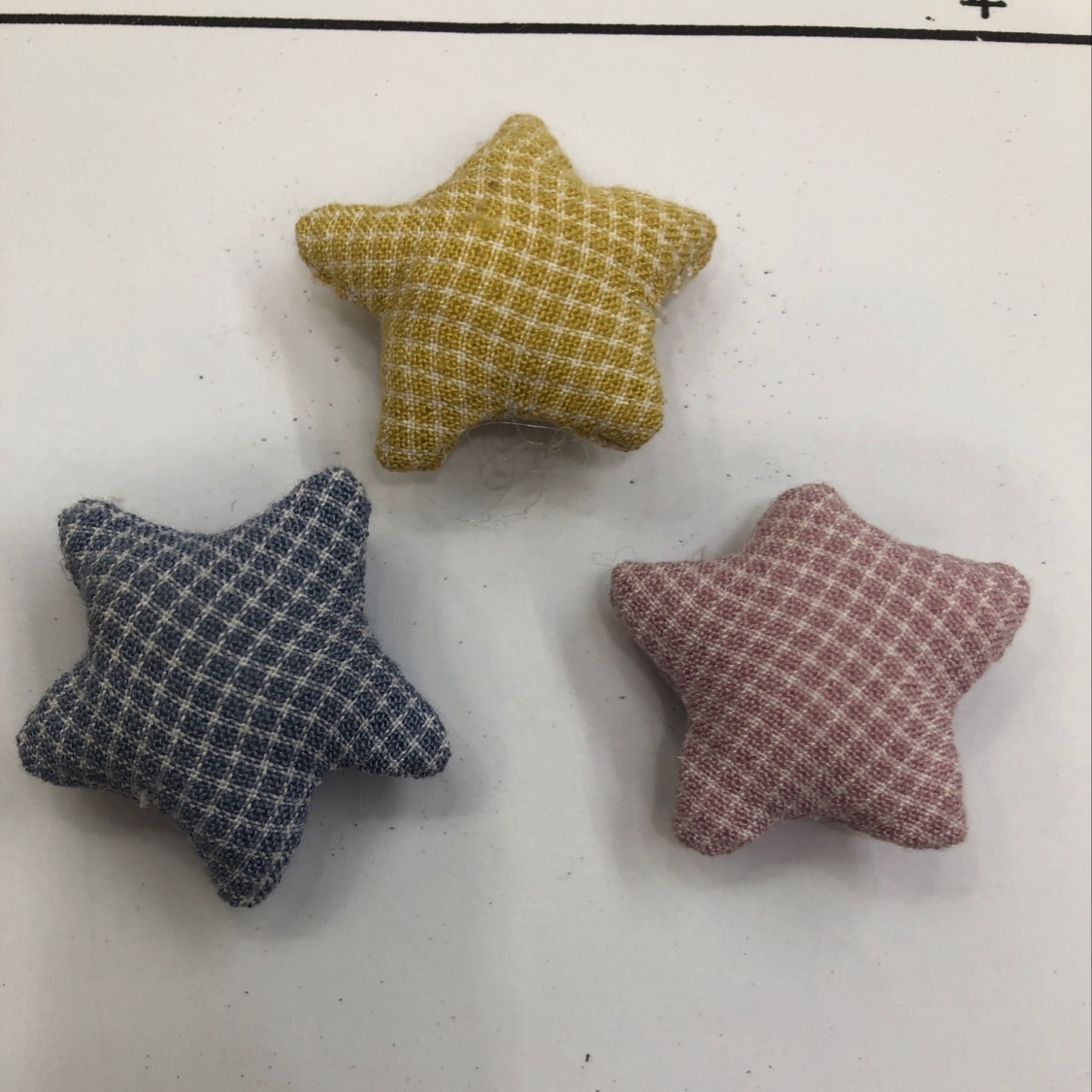 The small five-pointed star in the grid ⭐️
