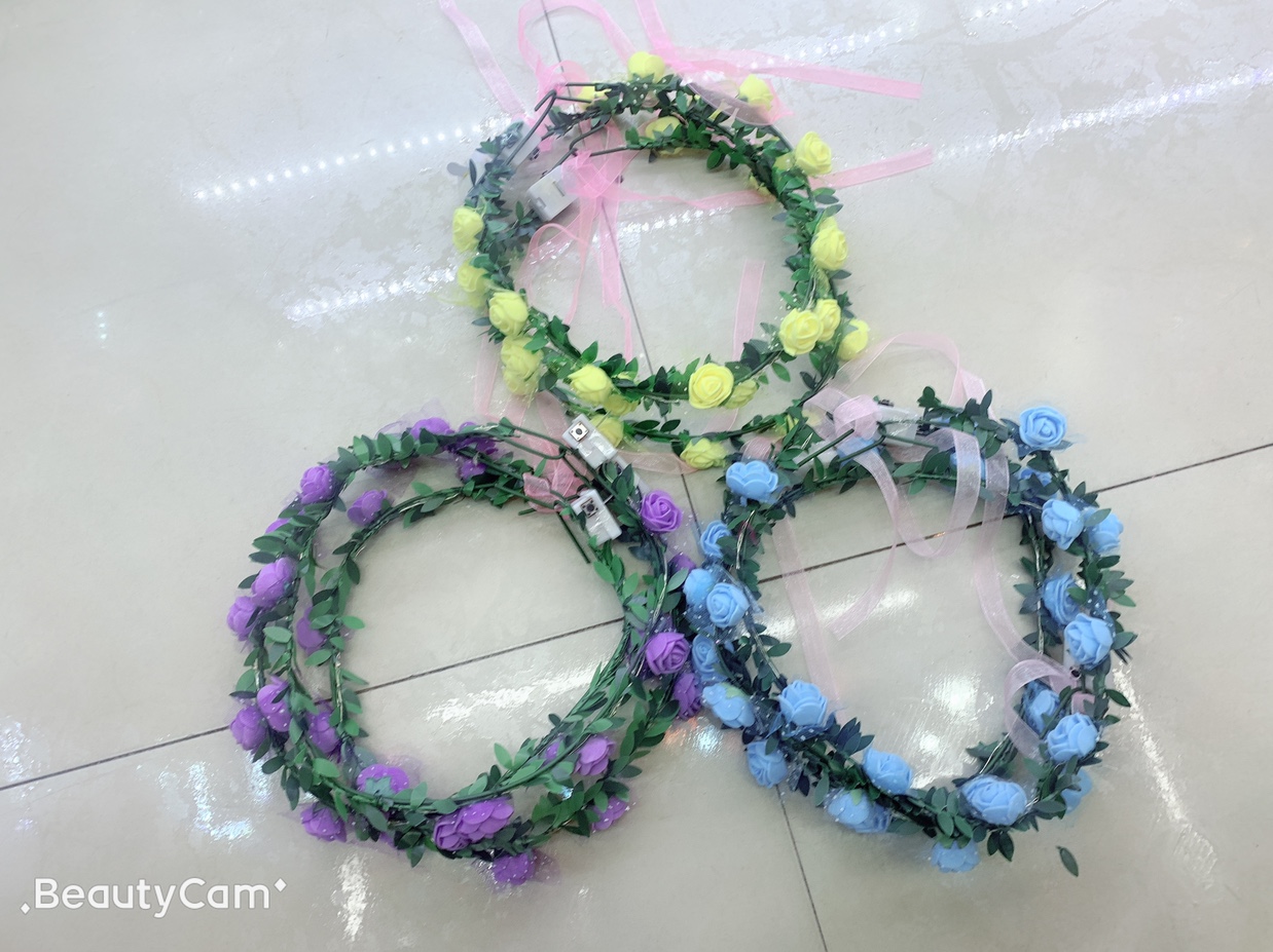 发光树叶花环地摊热销中