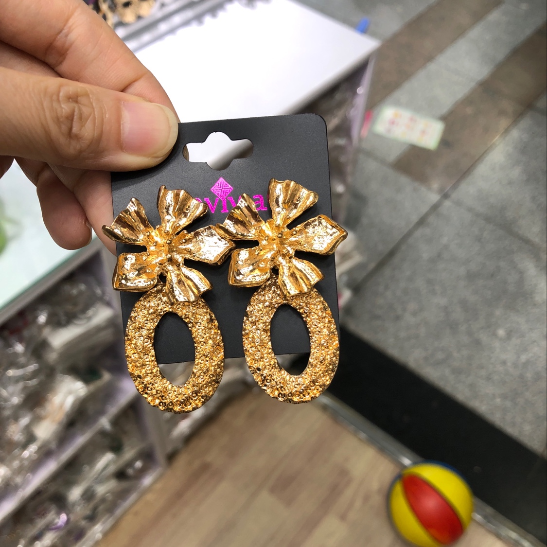 Earring 30 thumbnail