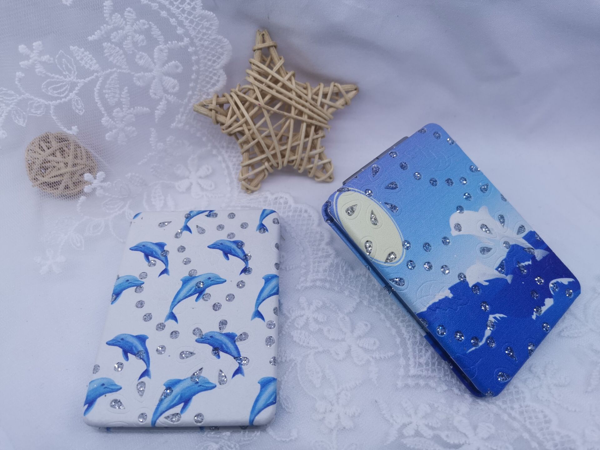 双面皮革海豚带钻化妆镜女生宿舍小镜子随身时尚化妆镜便携折叠镜详情图2