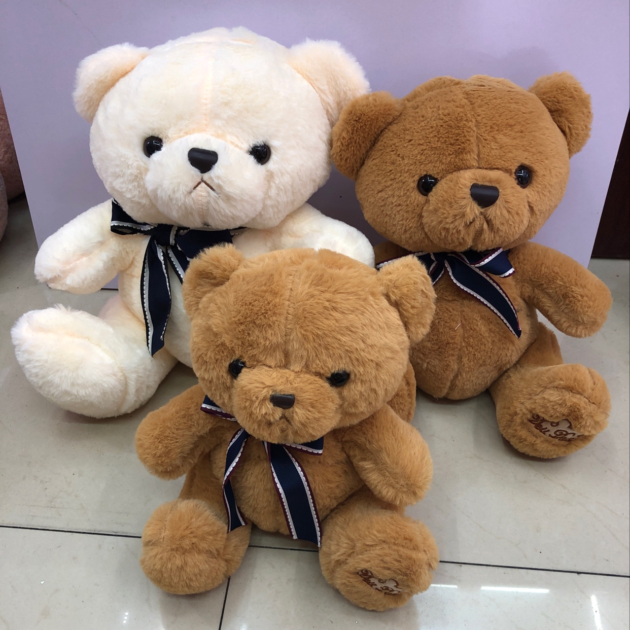 坐版丝带小泰迪