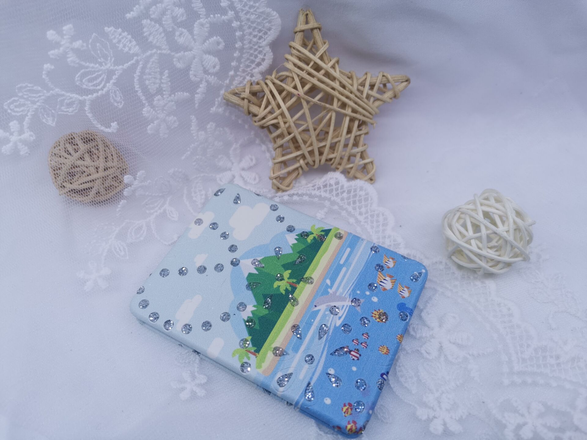 双面皮革海豚带钻化妆镜女生宿舍小镜子随身时尚化妆镜便携折叠镜