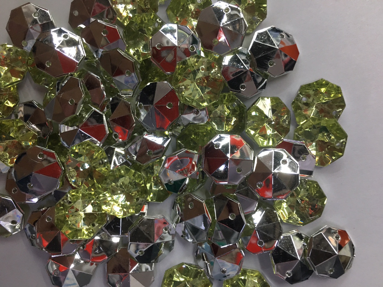 14八挂卫星钻双孔 台湾压克力 浅黄细节图