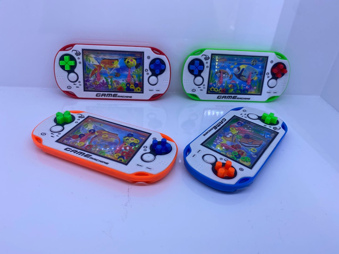 Classic ring-toss game machine style details Picture