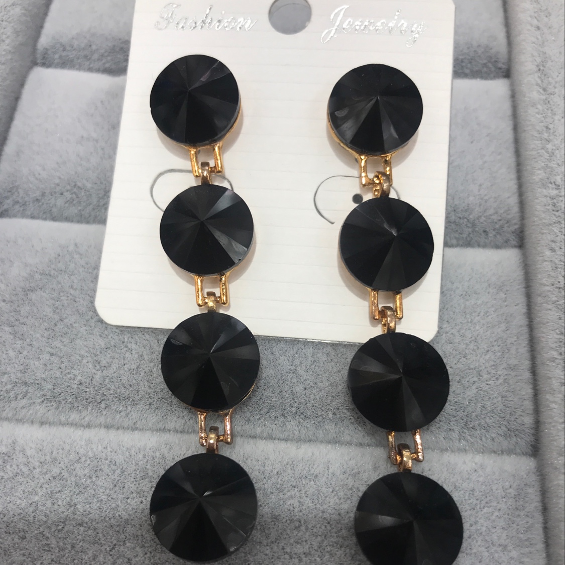 Round tassel earrings details Picture