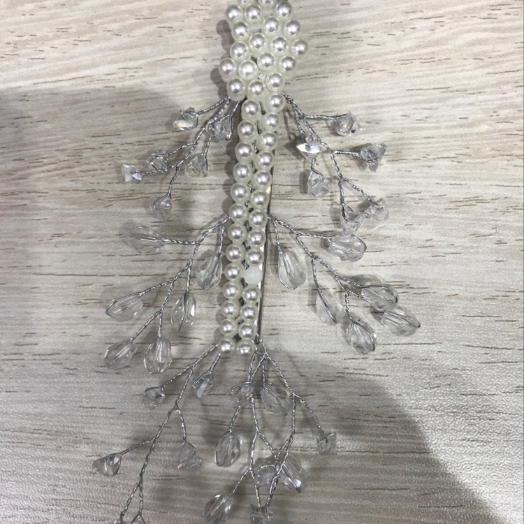 Pearl crystal hair clips