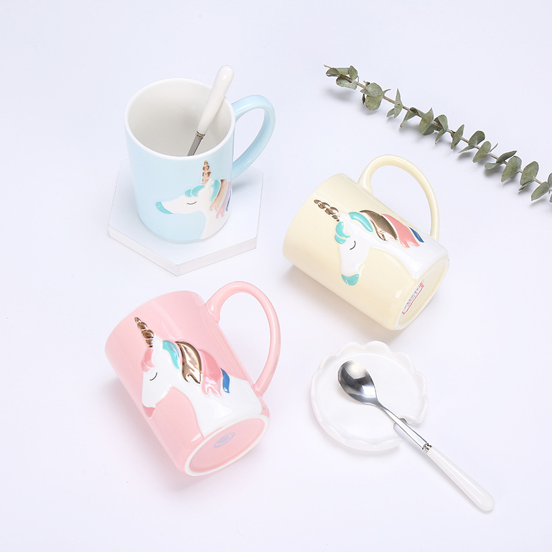 New creative cartoon mugs with spoon LIDS, ceramic coffee cups, cute office household water cups, custom wholesale