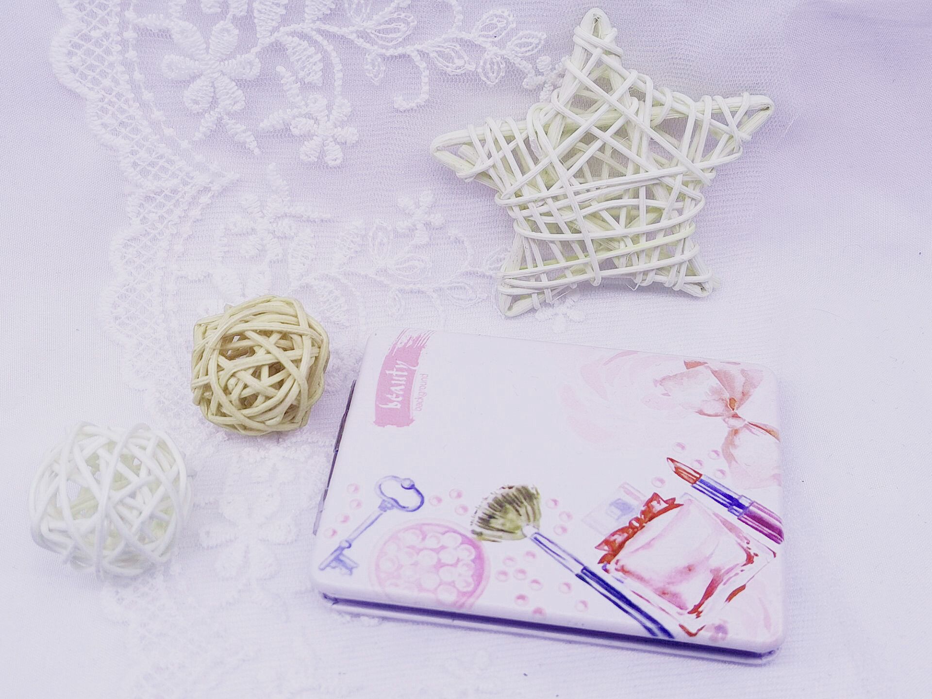 双面皮革化妆品系列镜女生宿舍小镜子随身时尚化妆镜便携折叠方镜产品图