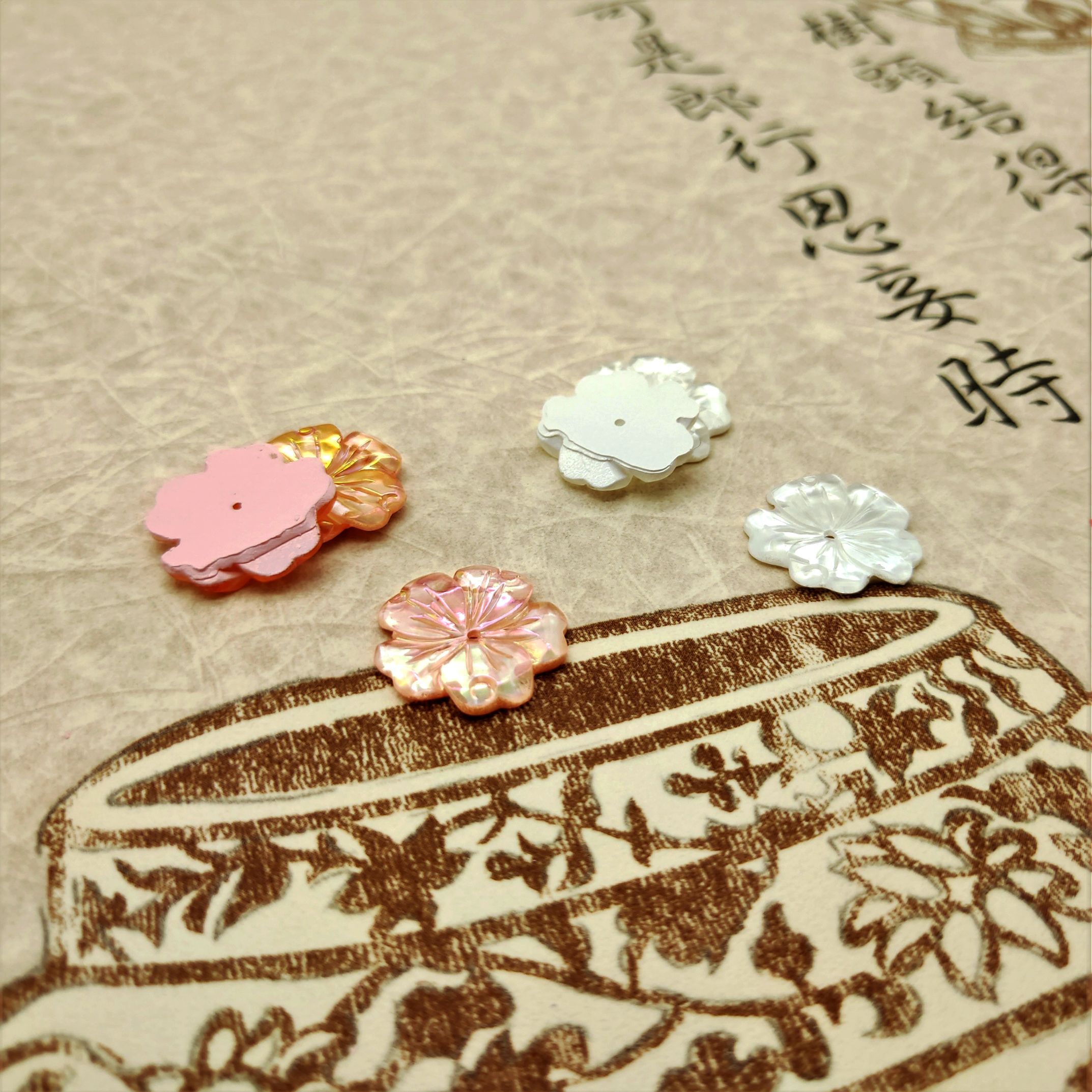 In-stock resin five-petal imitation shell flower cloud curly handcrafted DIY hairpin, step shake ancient style handcrafted material Specification image