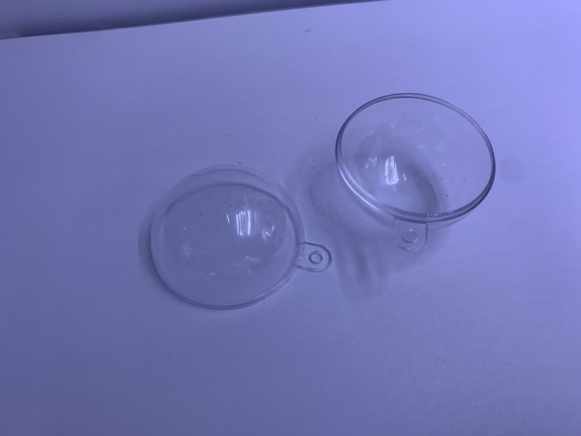 Plastic 5-centimeter balls thumbnail