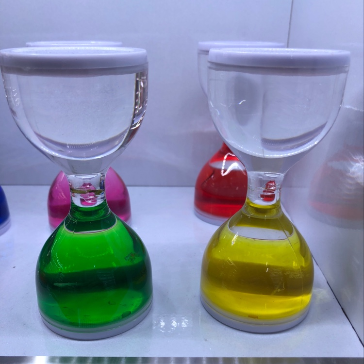 Acrylic large cup drops (oil and water) thumbnail
