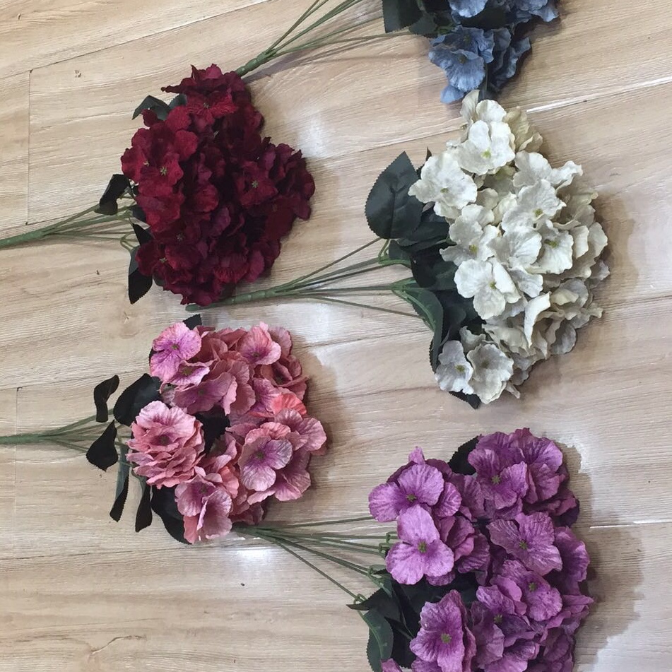 A small bunch of hydrangeas details Picture