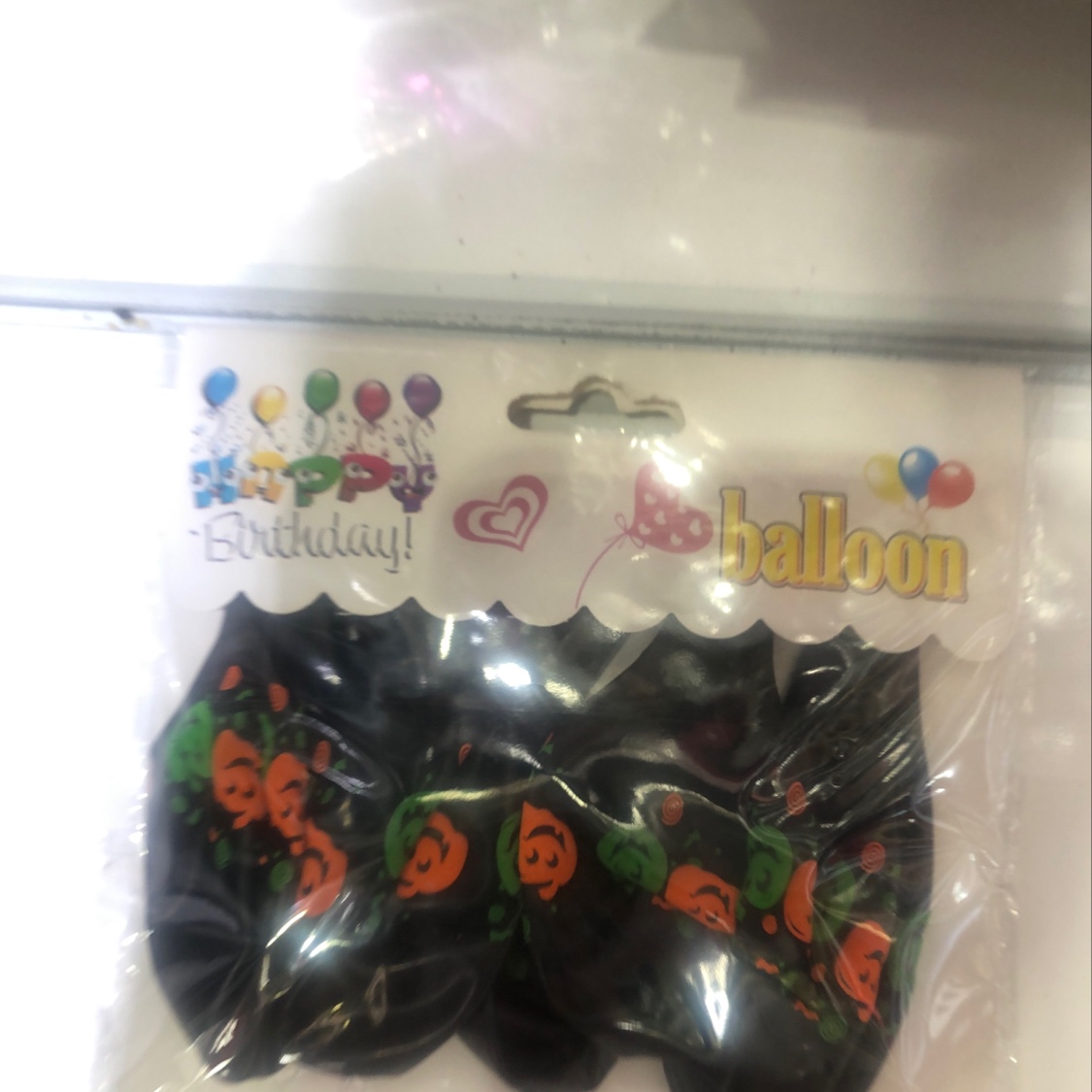 Five back clips hold balloons