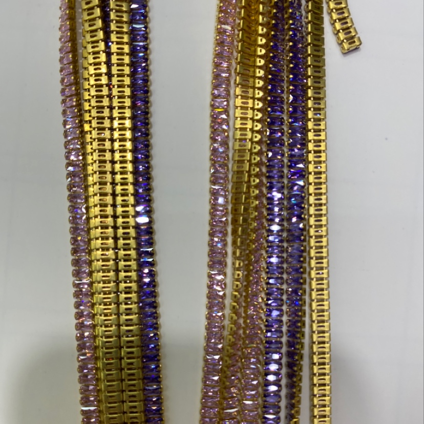 2×4 colored chain