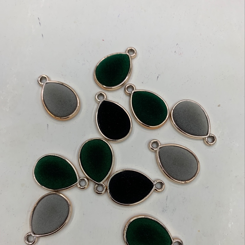 Flocking water drop pendant