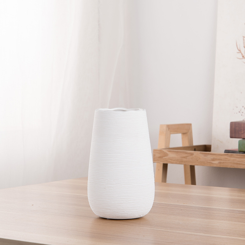 Hand-brushed vase Item Picture