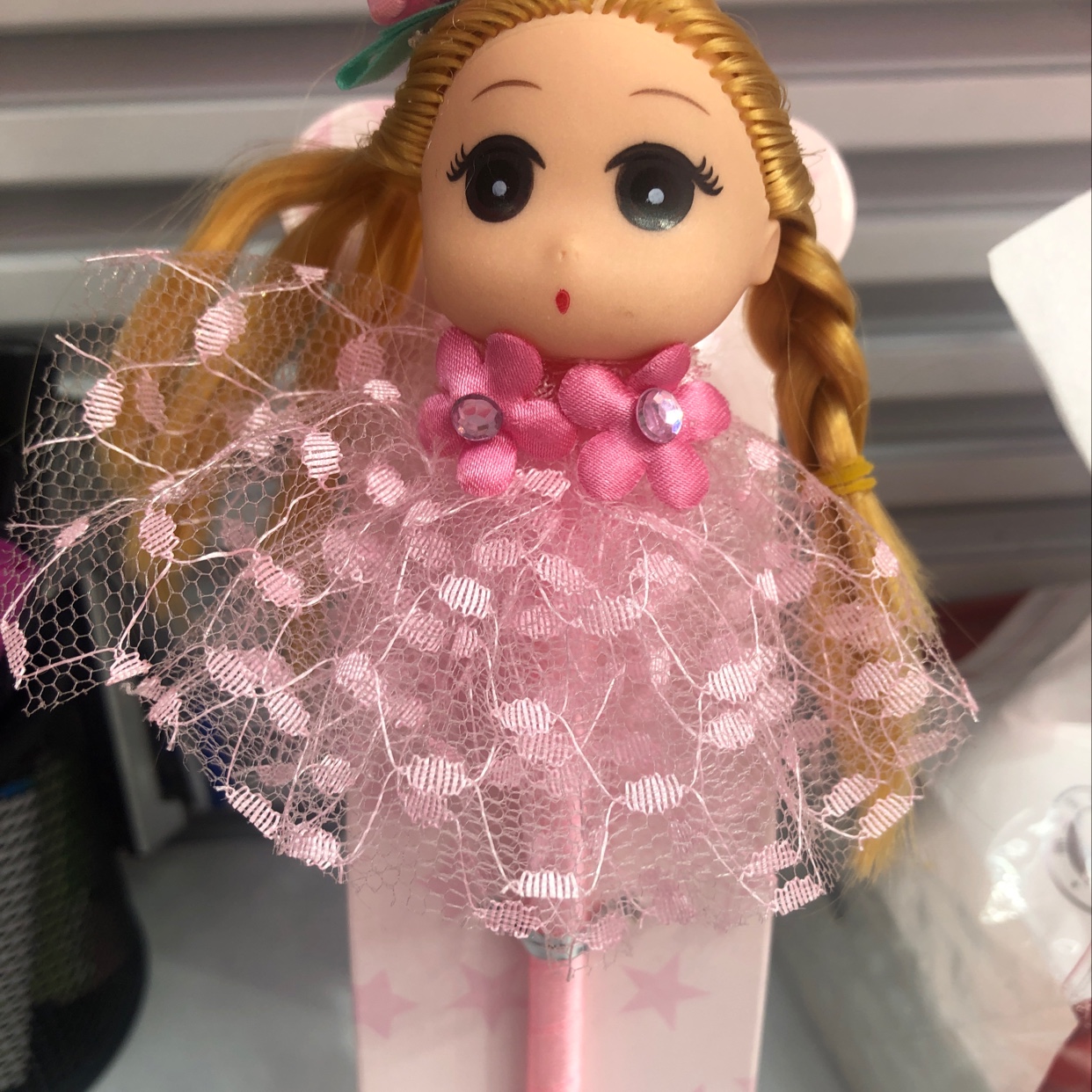 Two little flower pen dolls