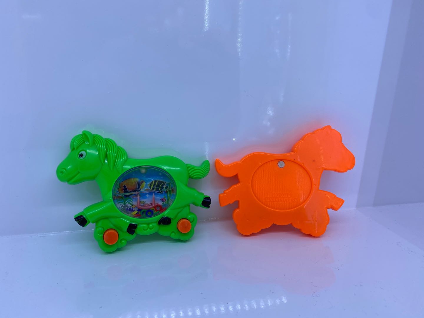 Classic retro fountain pony shape thumbnail
