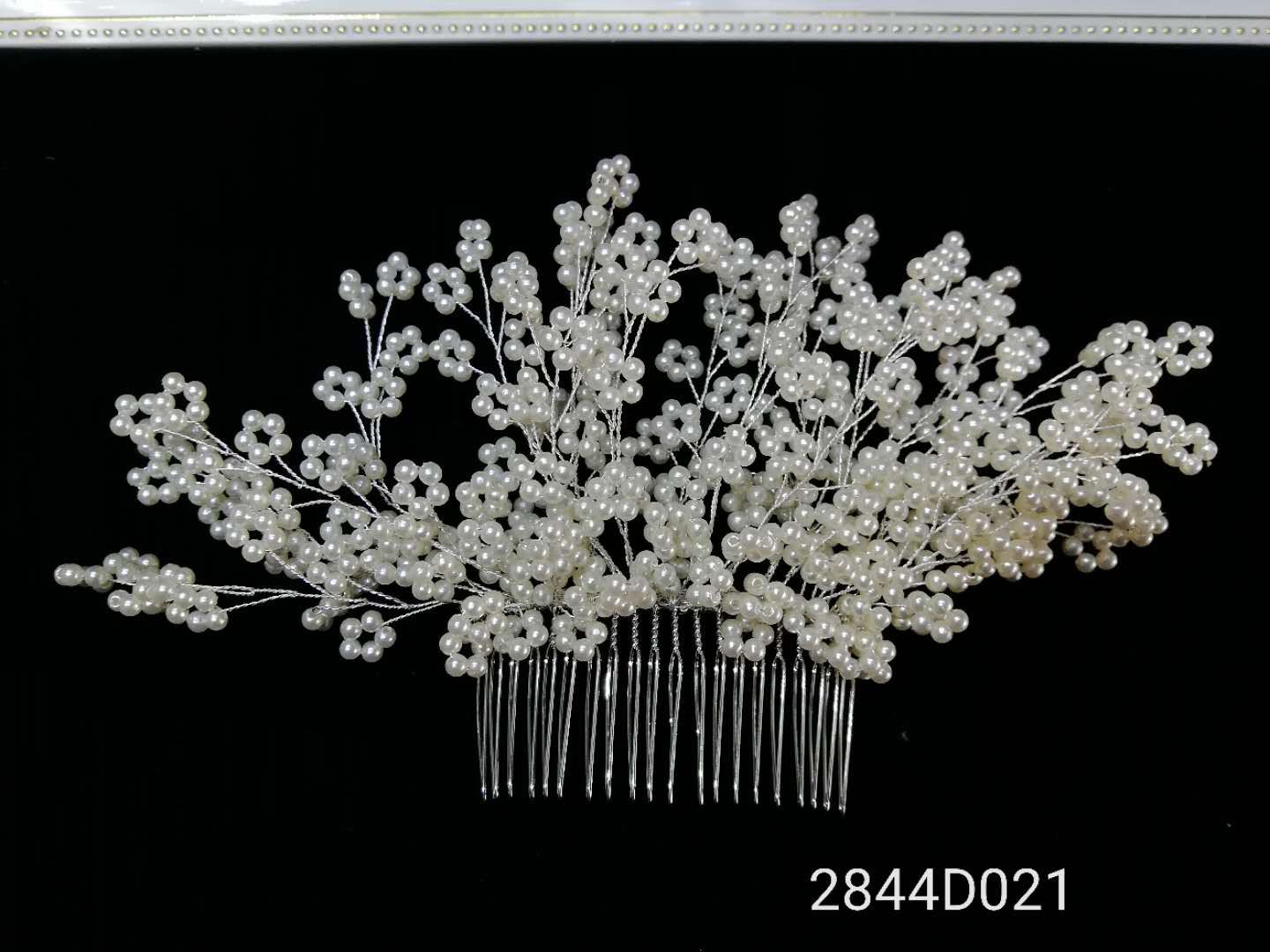 Handcrafted rice bead hair combs are in stock