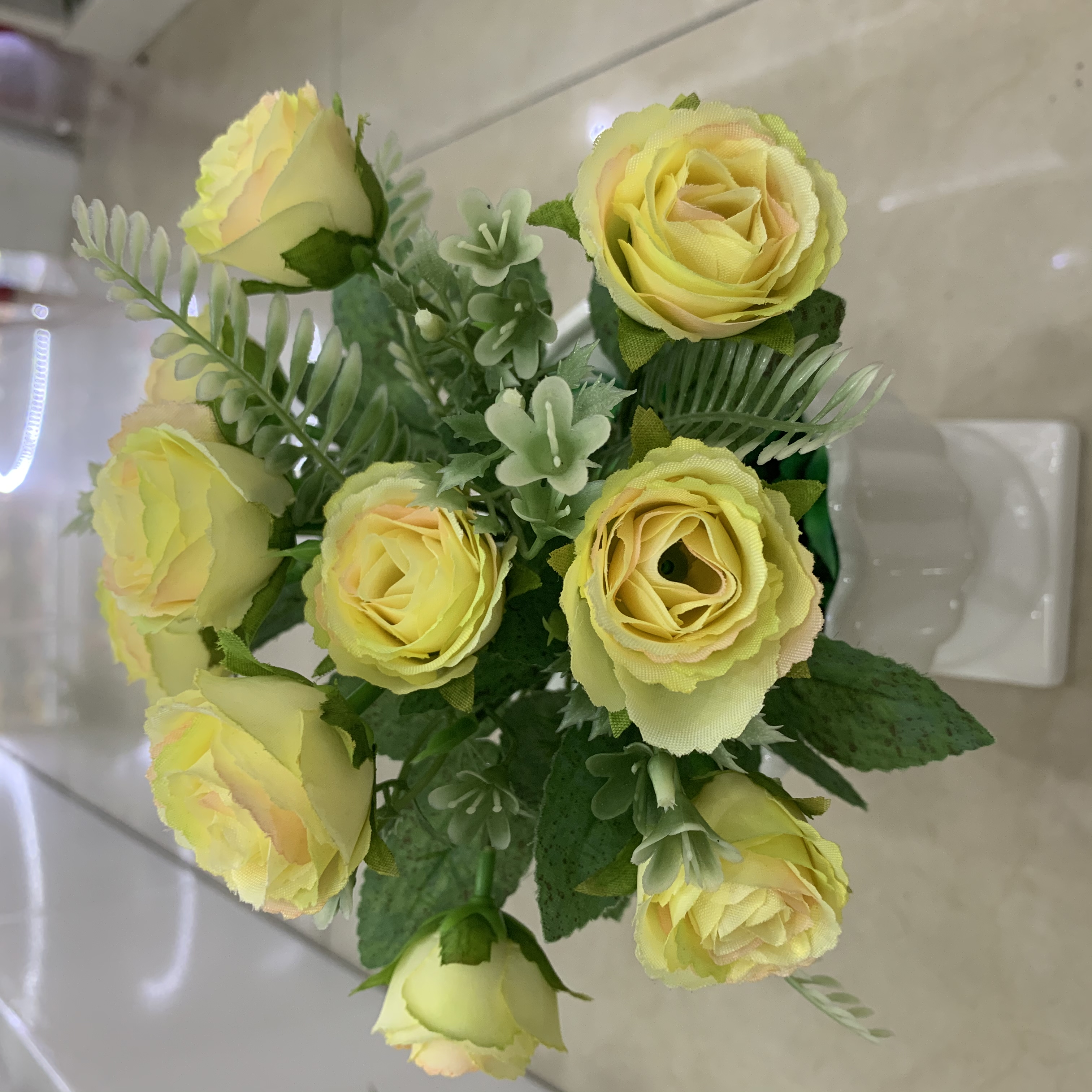 客厅仿真花假花茶几餐桌卧室装饰5叉嫩白包心玫批发详情图3