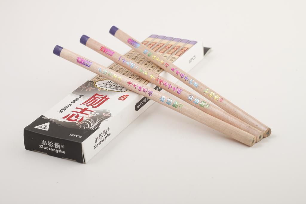 Yiwu Good Quality Small pine Wood original wood color triangular HB black pencil factory direct sales HJ3012 Specification image