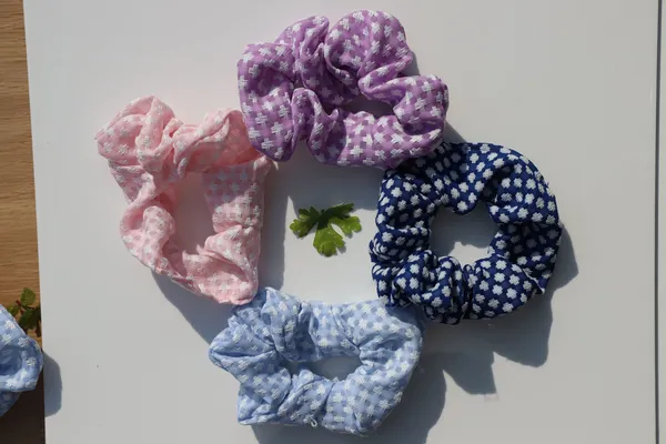 3D checkered imitation cotton and linen pig large intestine hair ties thumbnail