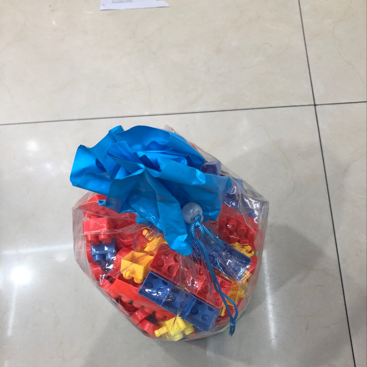 8824 Children's building block toys (300 pieces) Specification image