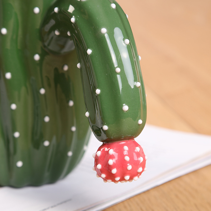 Nordic creative cactus ceramic mugs, couple gift cups, water cups, advertising cups, wholesale customization, LOGO Application Scenario