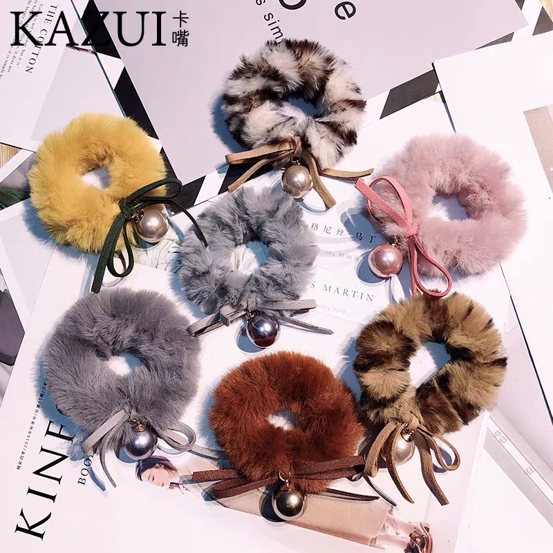A new Korean-style bestseller, a plush hair band with pearls