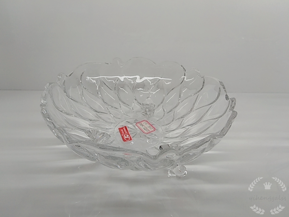 Factory direct sale of engraved glass three-legged fruit platter D59