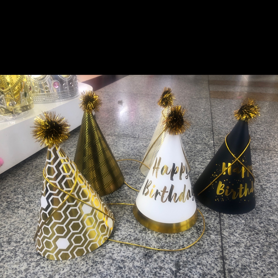 Wholesale of birthday hats, festival hats, party supplies and decorations 02