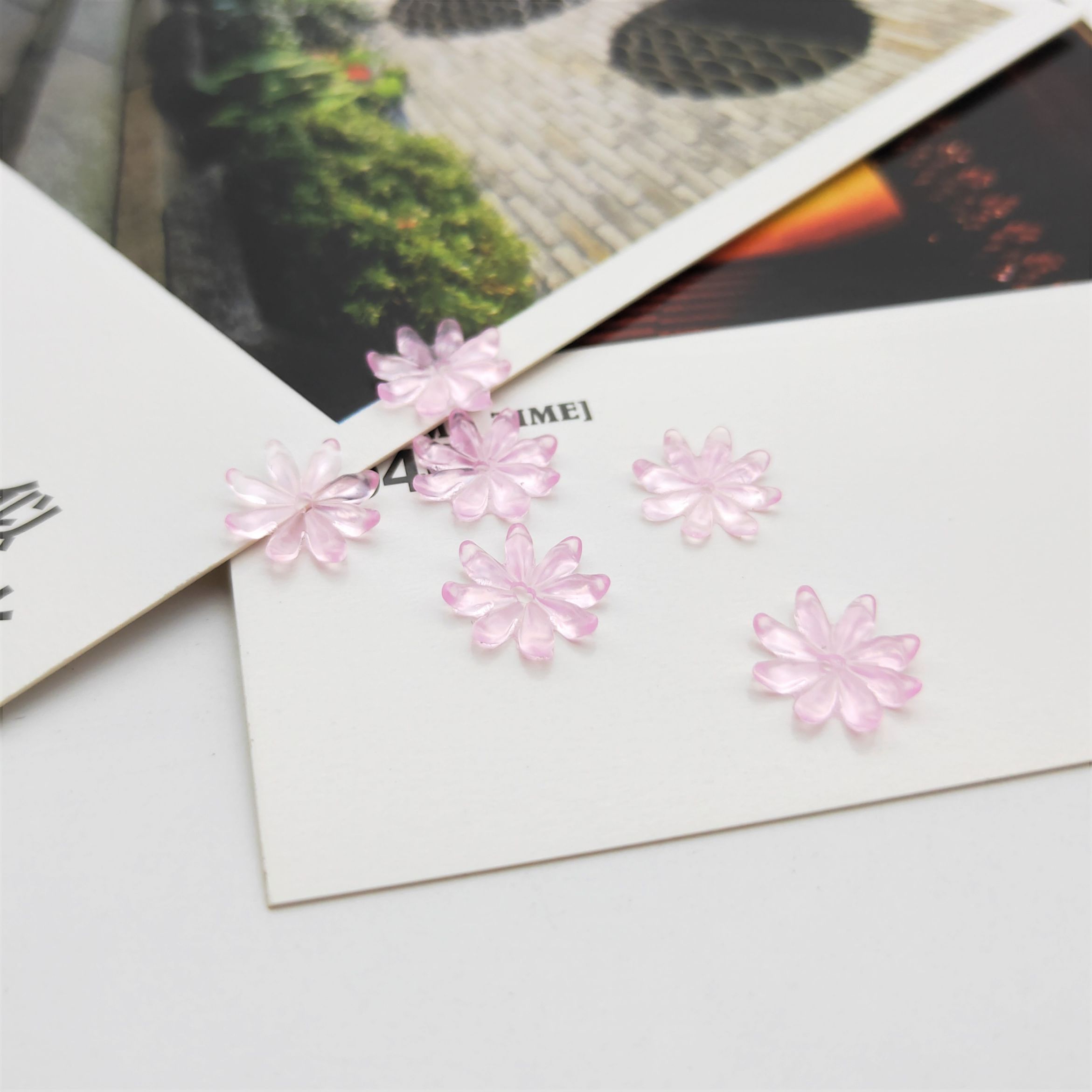 Resin imitation shell flower 11mm eight-petal Daisy flower creative handcrafted diy ancient-style Hanfu hairpin accessory details Picture